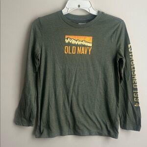 Old Navy long sleeve graphic Tee EUC size large 10/12